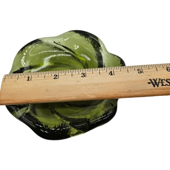 FENTON avocado green glass MCM swirl dish - Picture 6 of 6